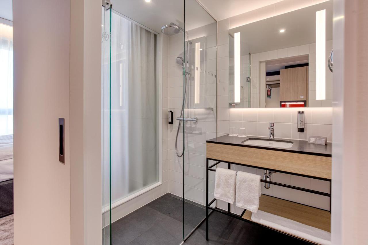 Intercityhotel Berlin Airport Ber Terminal 1 & 2 Schönefeld Eksteriør bilde Bathroom