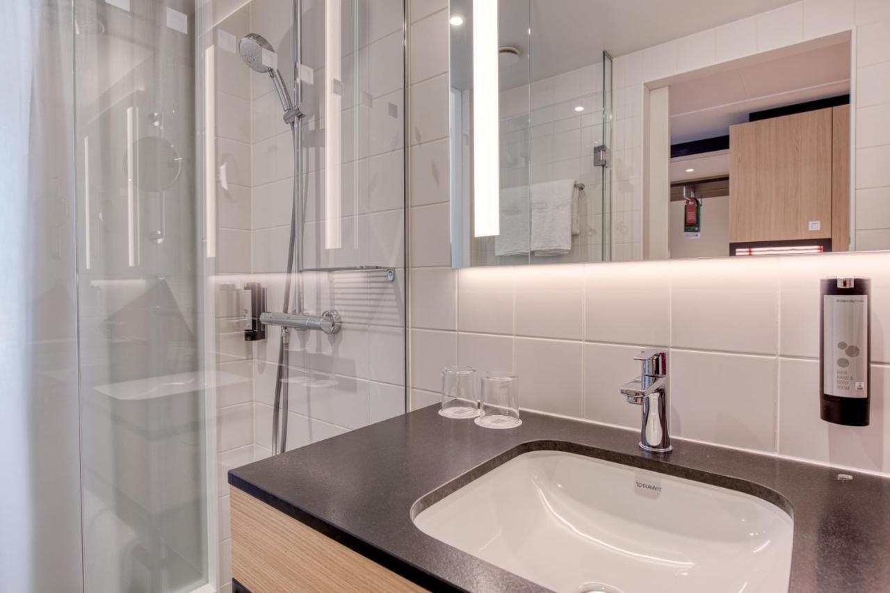 Intercityhotel Berlin Airport Ber Terminal 1 & 2 Schönefeld Eksteriør bilde Bathroom