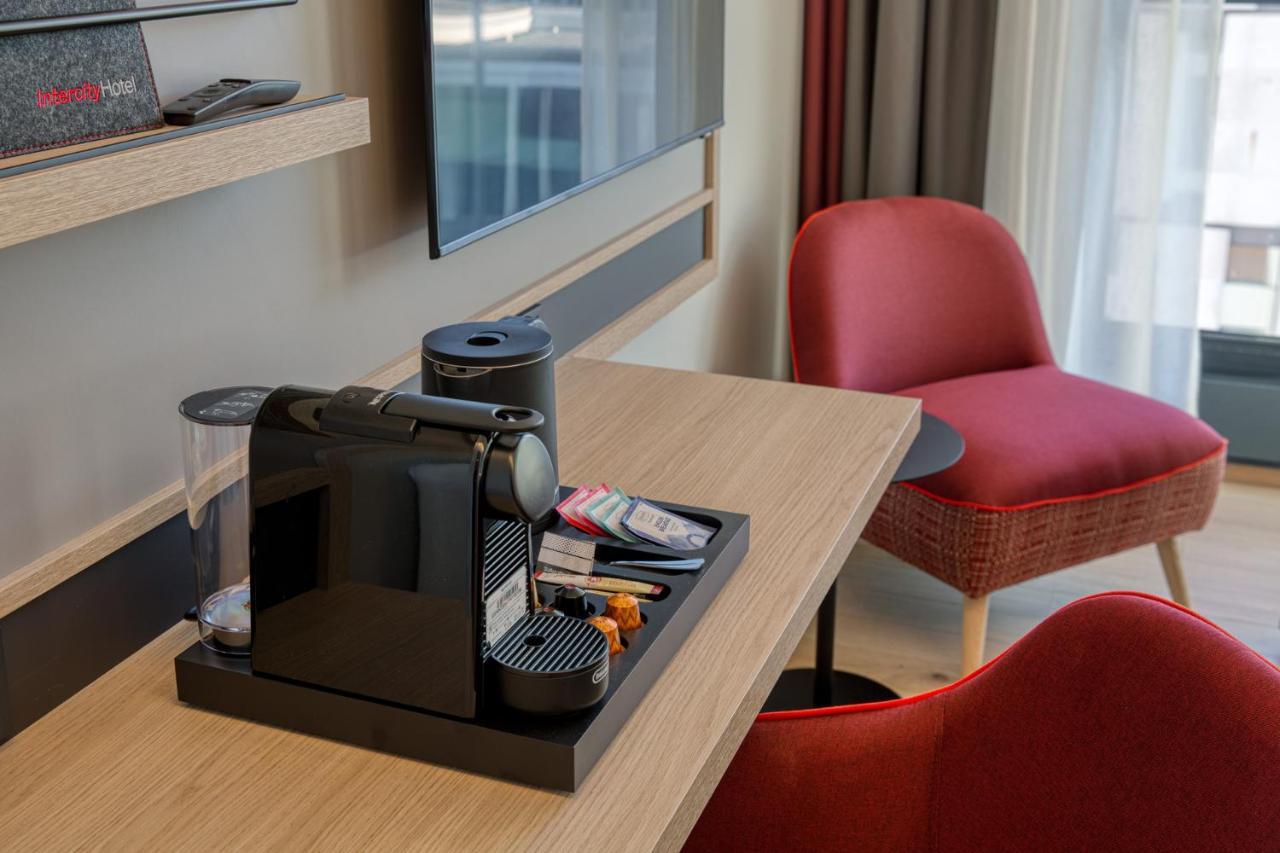 Intercityhotel Berlin Airport Ber Terminal 1 & 2 Schönefeld Eksteriør bilde Room interior