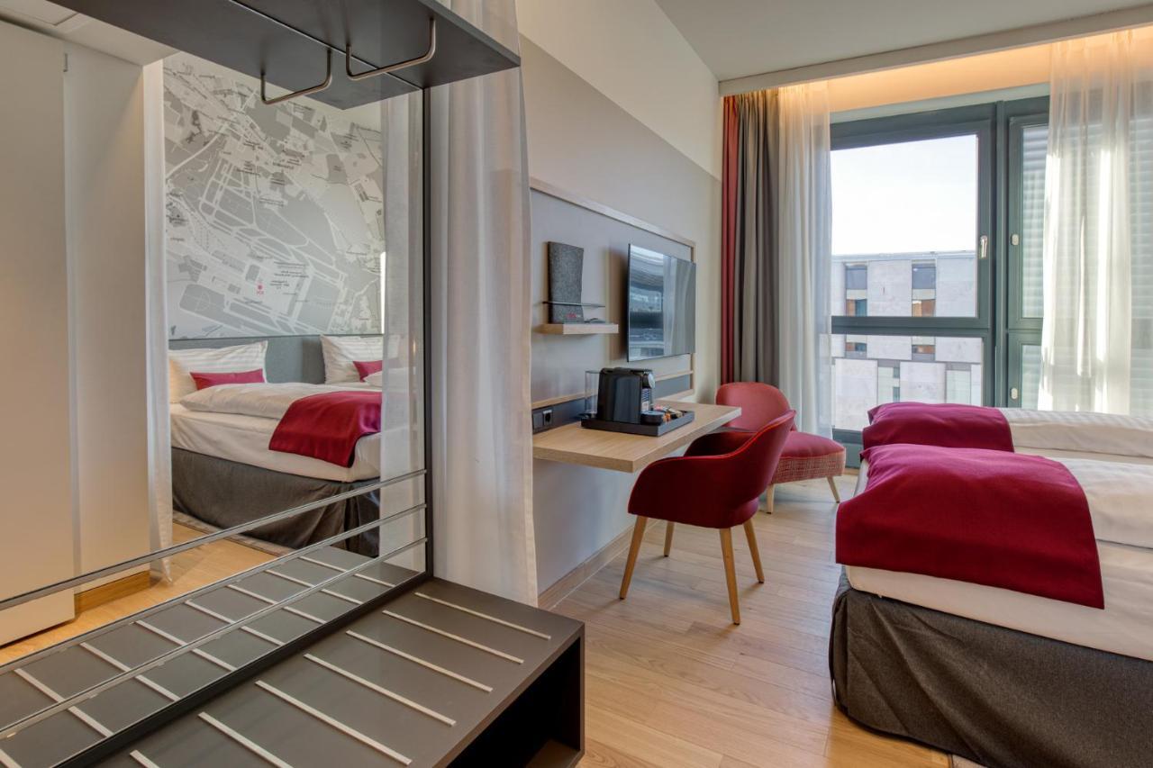 Intercityhotel Berlin Airport Ber Terminal 1 & 2 Schönefeld Eksteriør bilde Room at the hotel